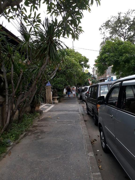 Wisma tamu Agung And Sue Watering Hole I Sanur (Bali)